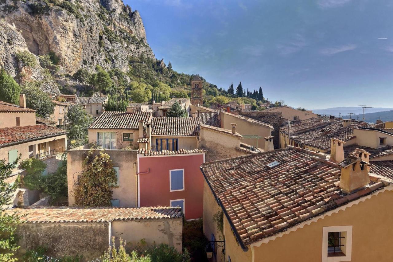 Studio Vue Sur Les Toits, Lumineux Moustiers #2 Exterior photo